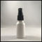 Matowa biała szklana butelka z kroplomierzem 15 ml z nasadką do sprayu dostawca